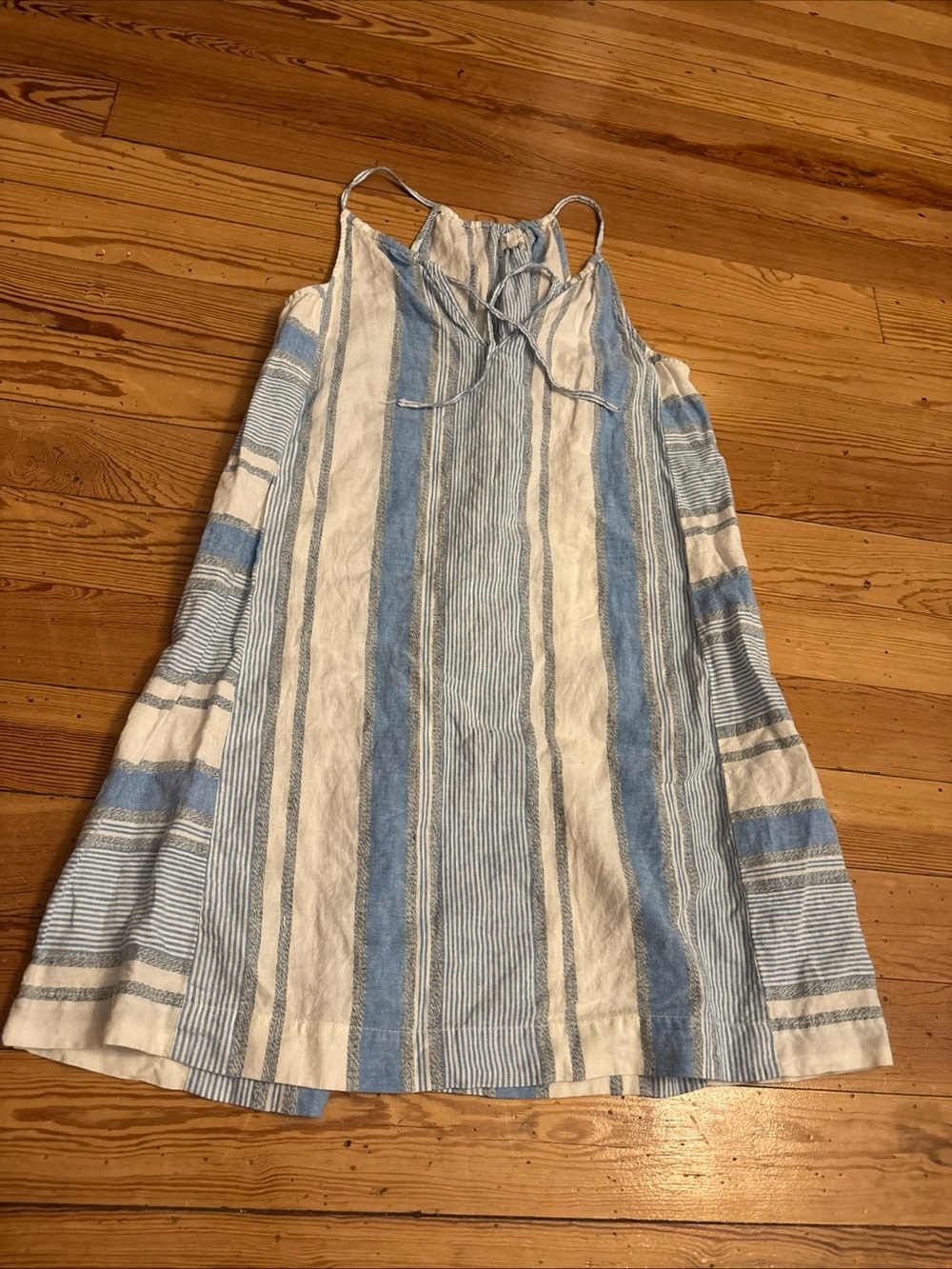 Lou & Grey Linen Blend Blue White Striped Sundress Coastal Chic Quiet Luxury Med